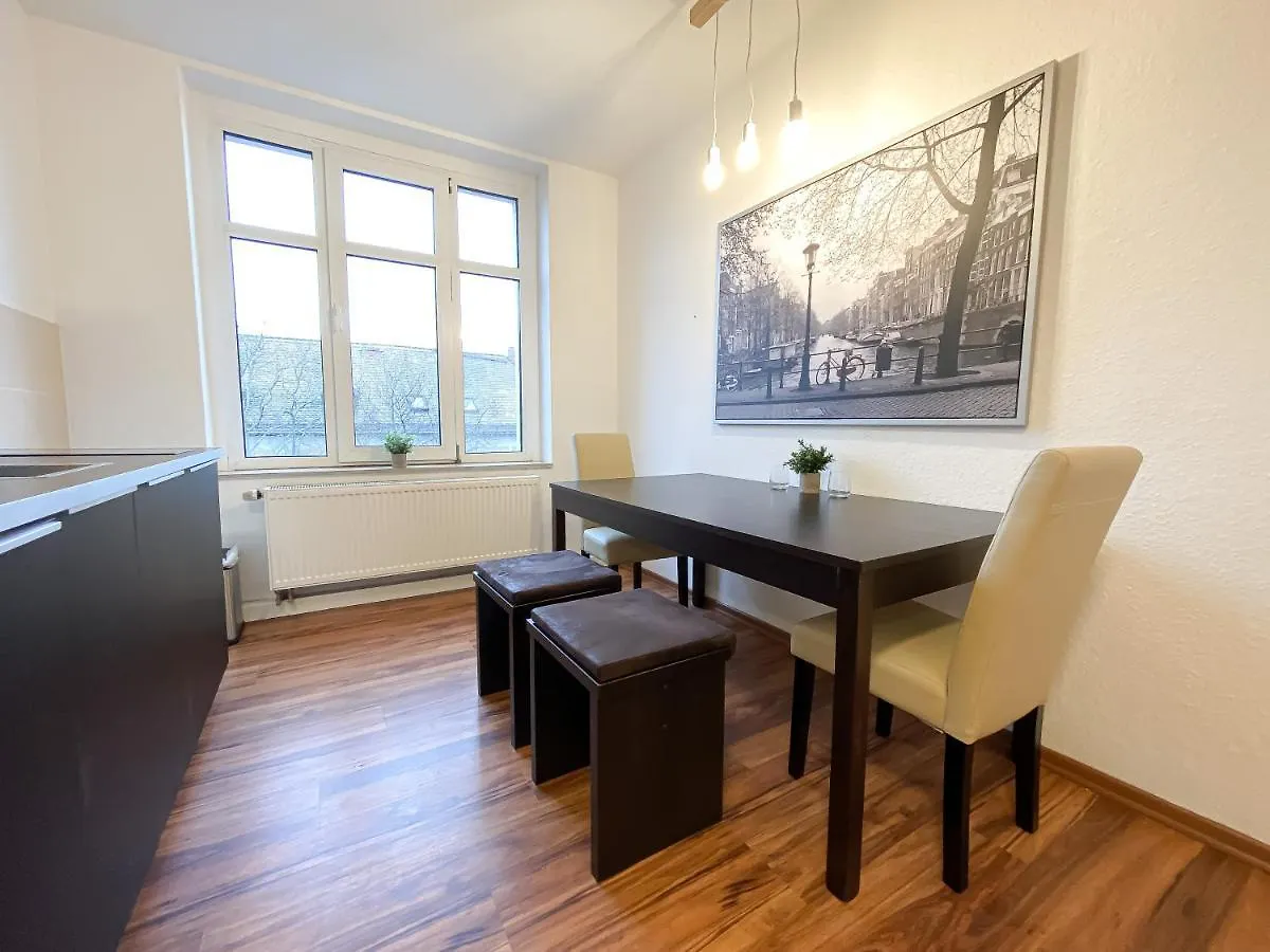 Komfortables Apartment Nah An Porsche & Flughafen - Schreibtisch, Sehr Schnelles Internet & Queensize-Bett Lipsk
