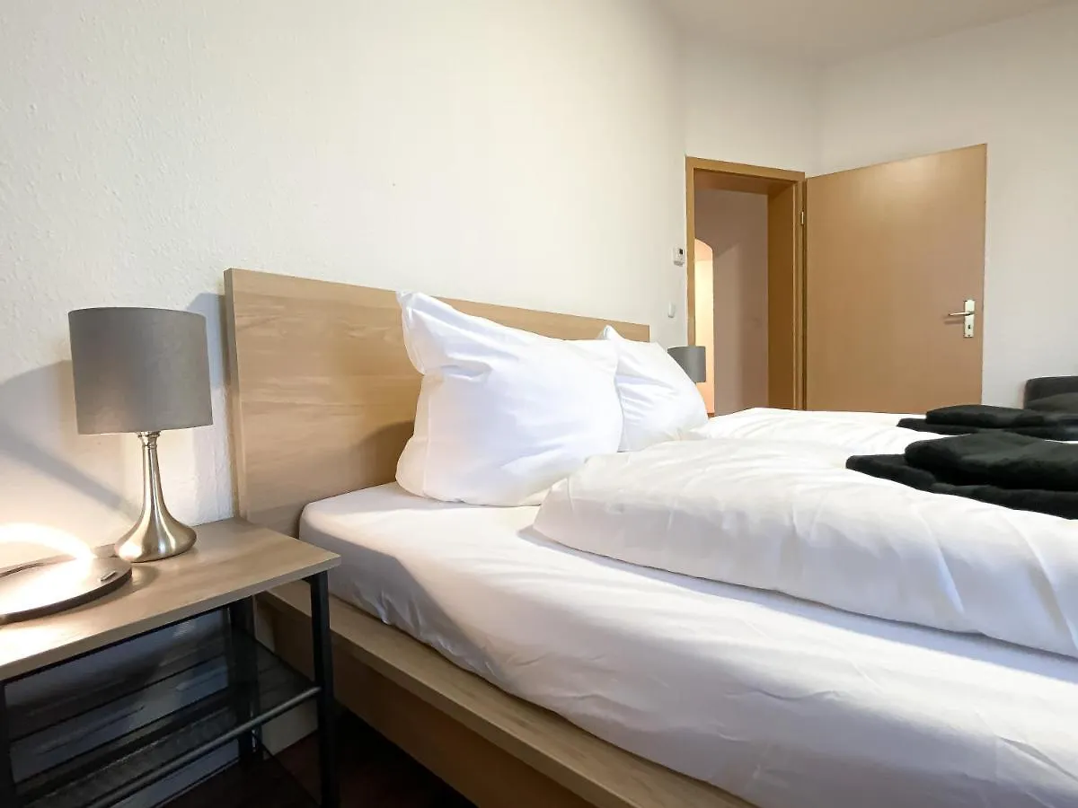 Komfortables Apartment Nah An Porsche & Flughafen - Schreibtisch, Sehr Schnelles Internet & Queensize-Bett Lipsk